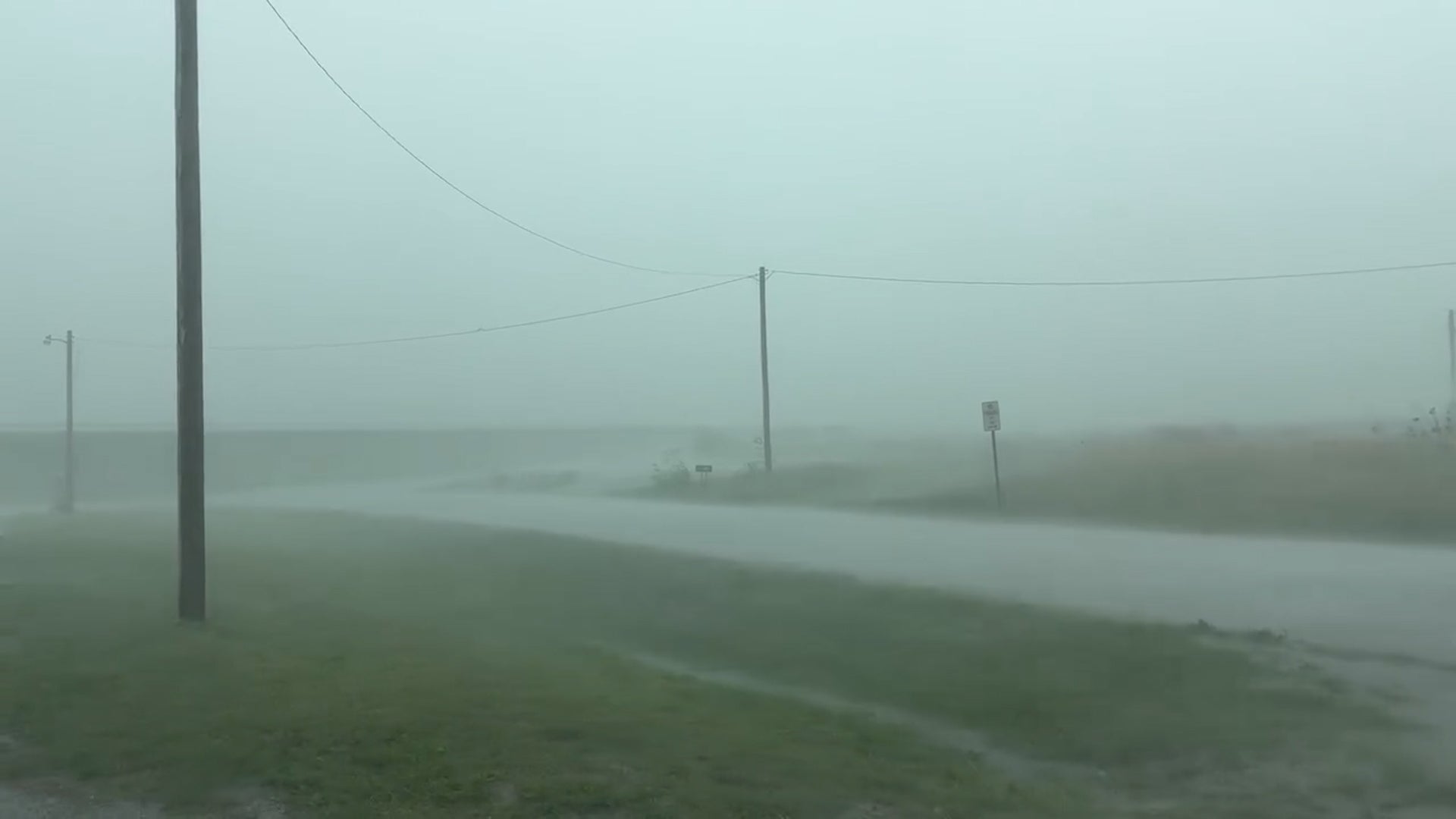 Severe Winds Strike Southwest Missouri - Videos from The Weather Channel